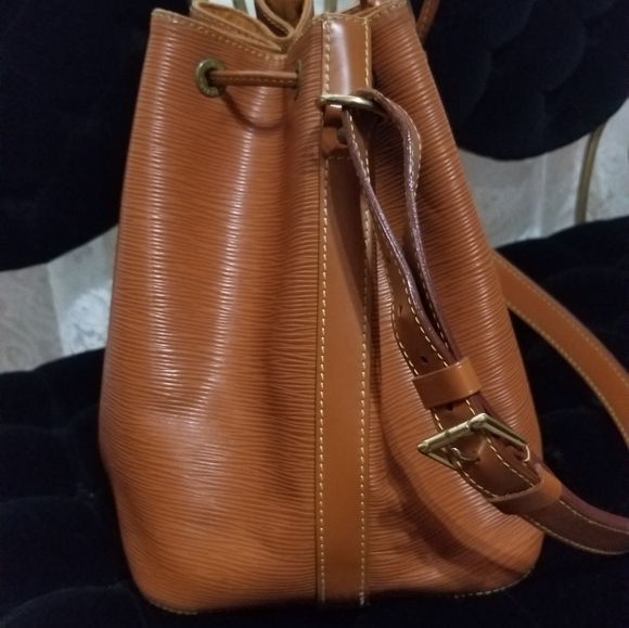 Louis Vuitton epi petit noe - Picture 8 of 16